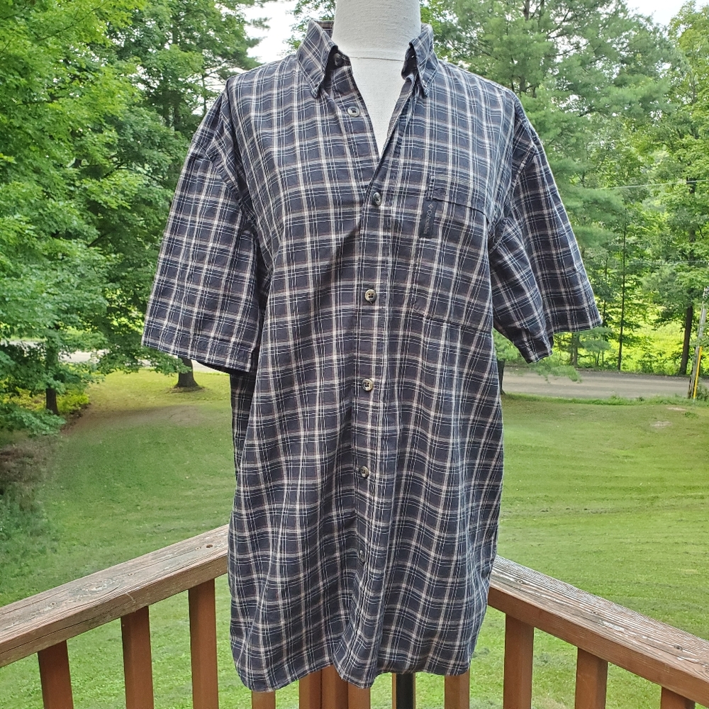 Men's plaid button down